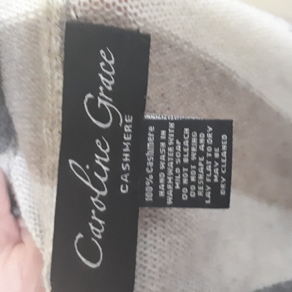 Infinity cashmere scarf - Picture 3 of 5